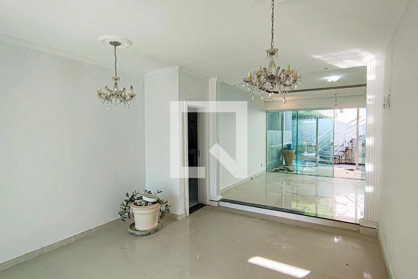 Rental house with 3 bedrooms and 217 m² — photo 6