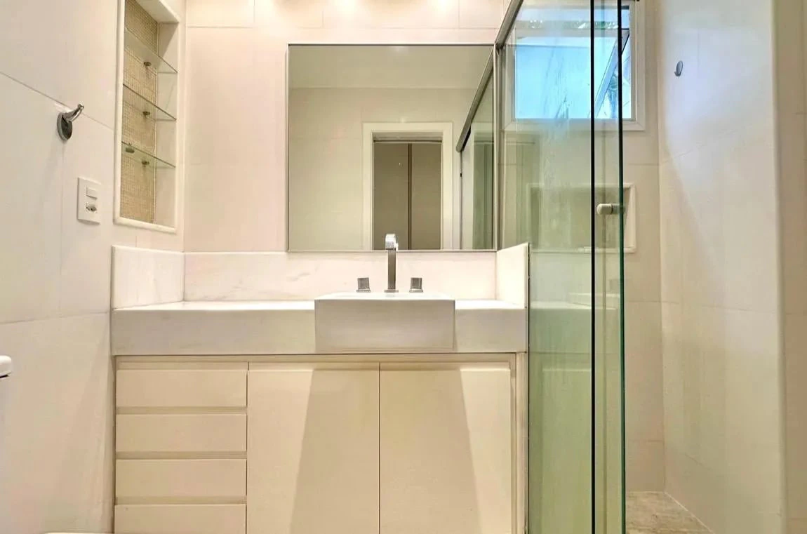 2-bedroom apartment with 2 en-suites, 3 baths, 2 parking — photo 6