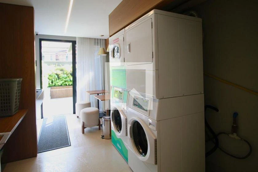Apartamento amueblado de 1 dormitorio con cocina abierta — photo 31