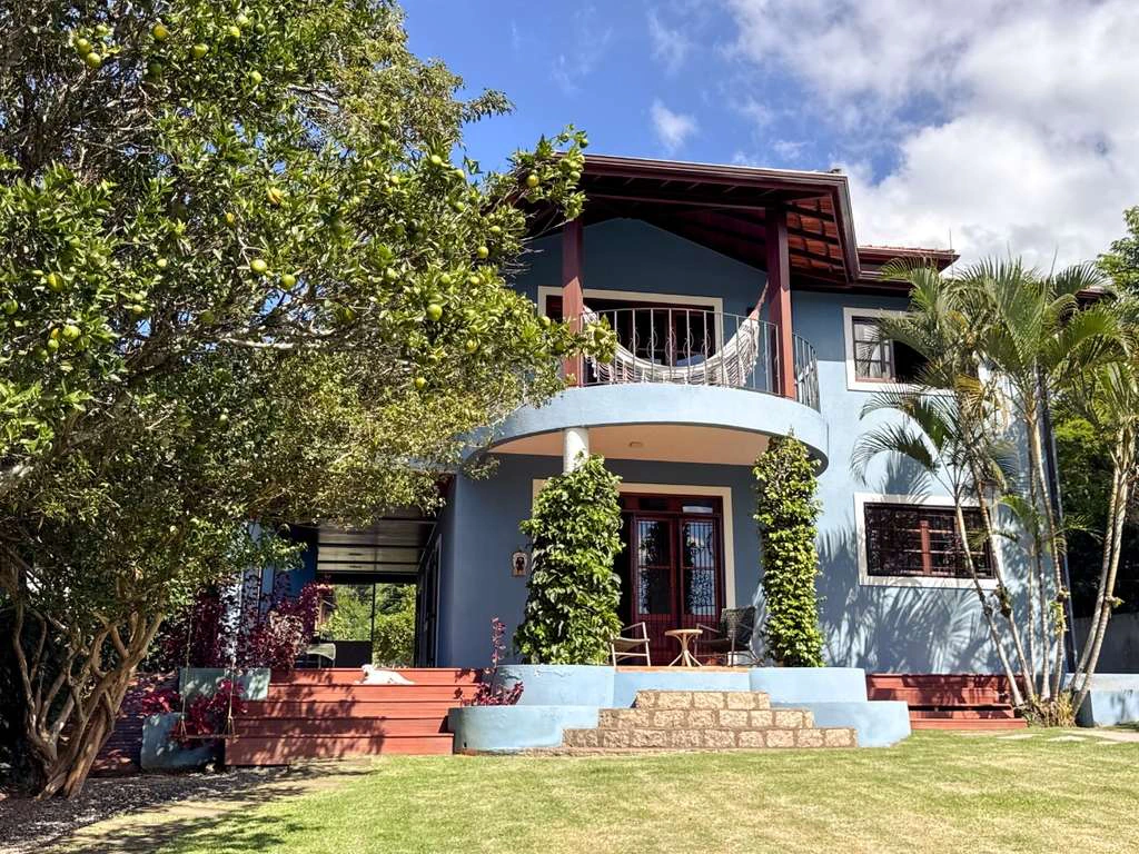 Casa em condomínio fechado com 4 quartos e 4 banheiros — photo 2