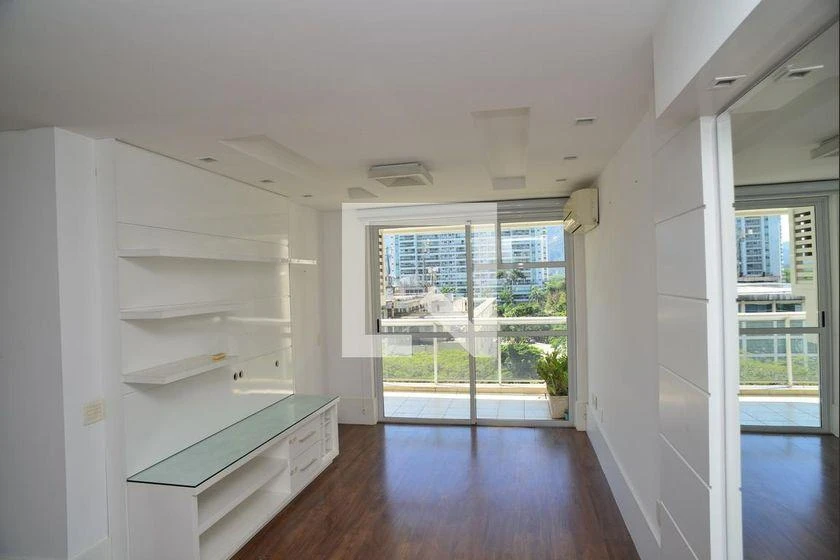Apartamento com 2 quartos e cozinha fechada com fogão a gás — photo 4