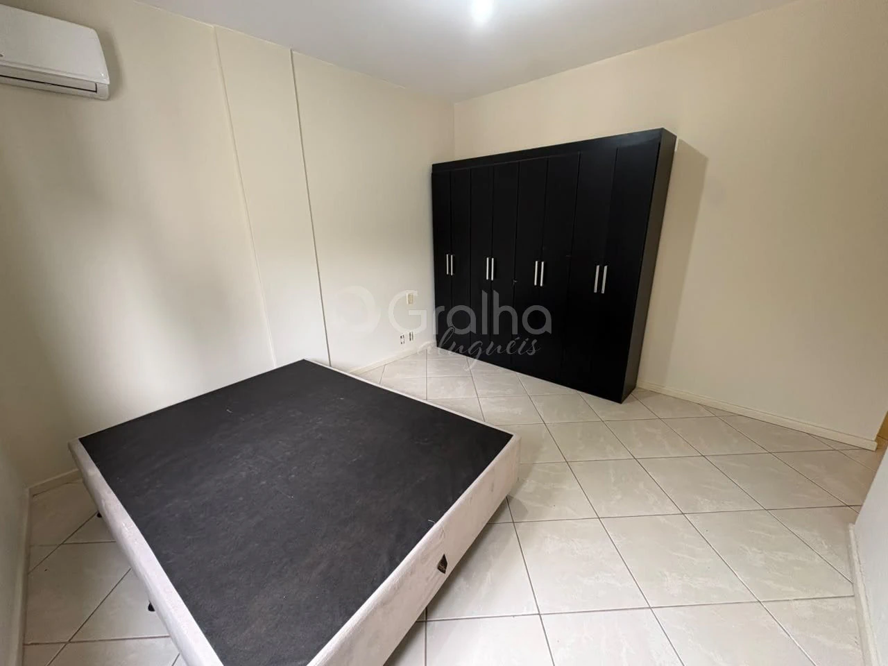 Apartment, 98 m², with a grill on the balcony — photo 14