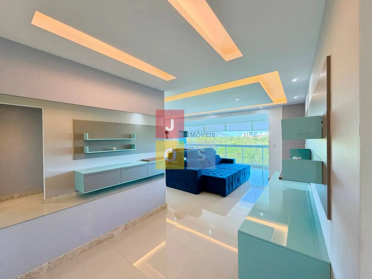 Furnished 4-bedroom suite apartment with 156 m² — photo 54