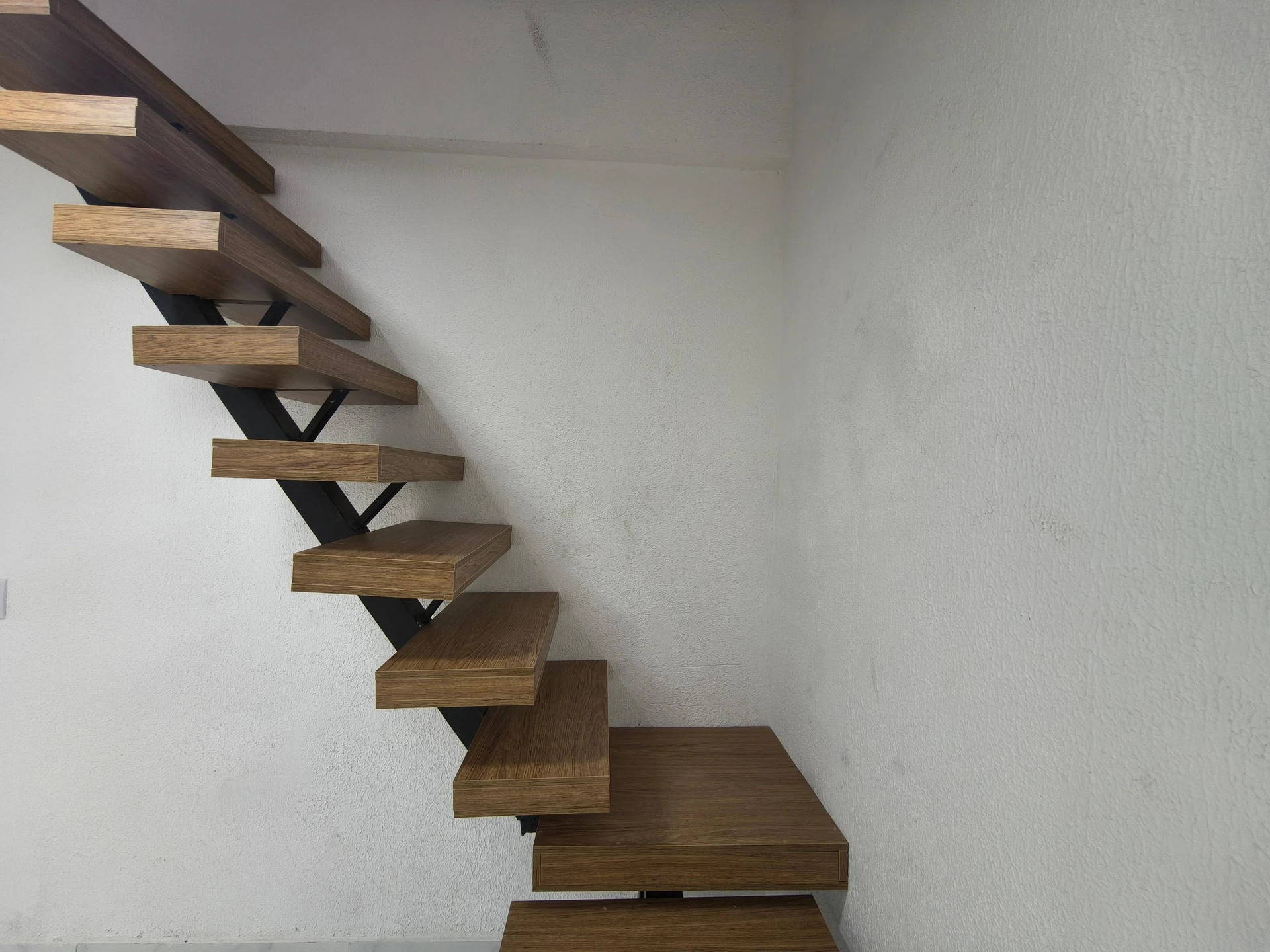 Apartamento mobiliado com 2 quartos, 1 banheiro e varanda — photo 55