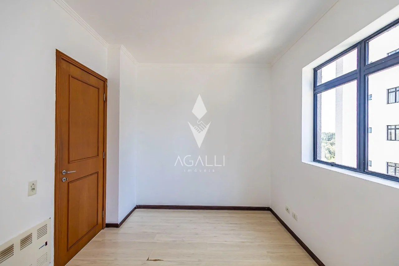 Apartment, 112 m², with a glass-enclosed balcony — photo 45