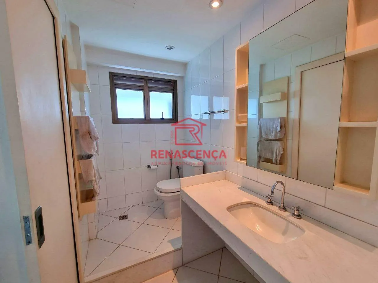 Furnished apartment with 3 bedrooms, 4 bathrooms and 2 parking — photo 19