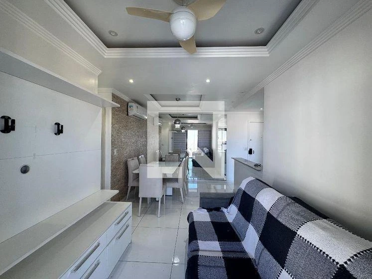 Furnished apartment, 80 m², with a glass-enclosed balcony — photo 33