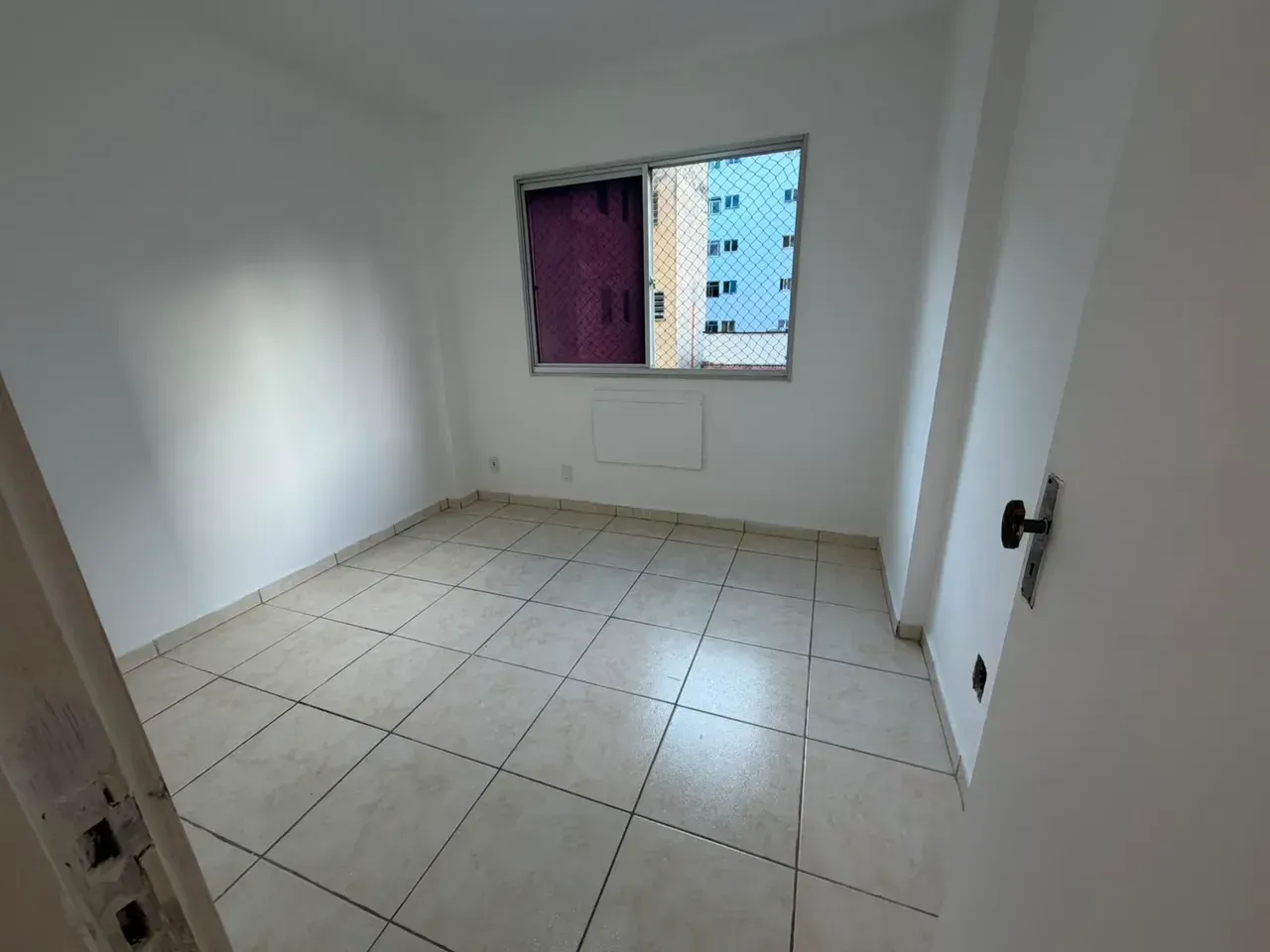 Unfurnished 2-bedroom apartment with parking spot — photo 7