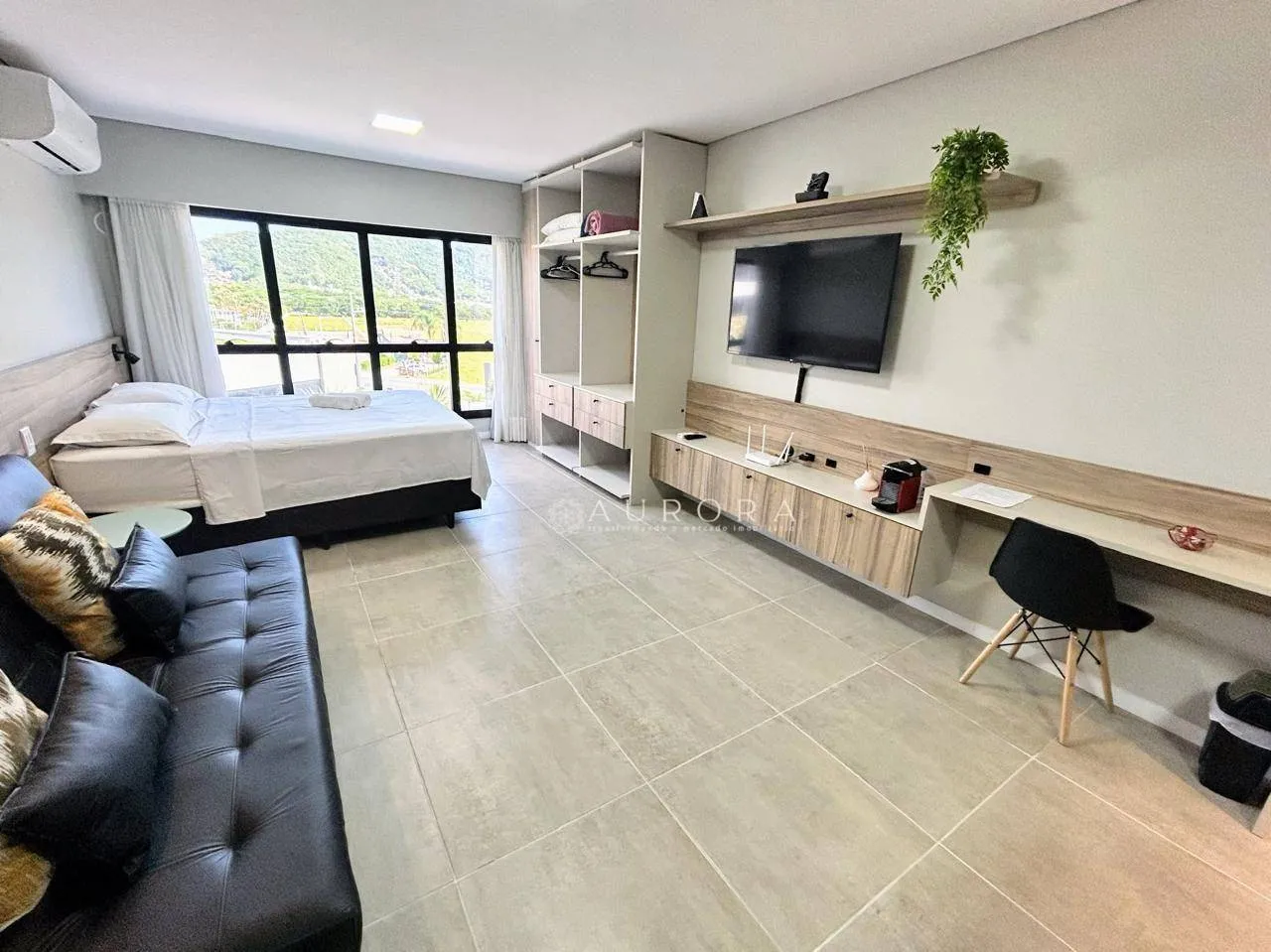 Furnished 1-bedroom studio with 39 m² and 1 parking spot