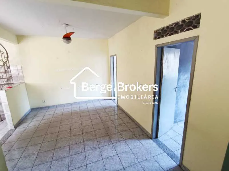 Residential house with a separate kitchen and 2 bedrooms — photo 6