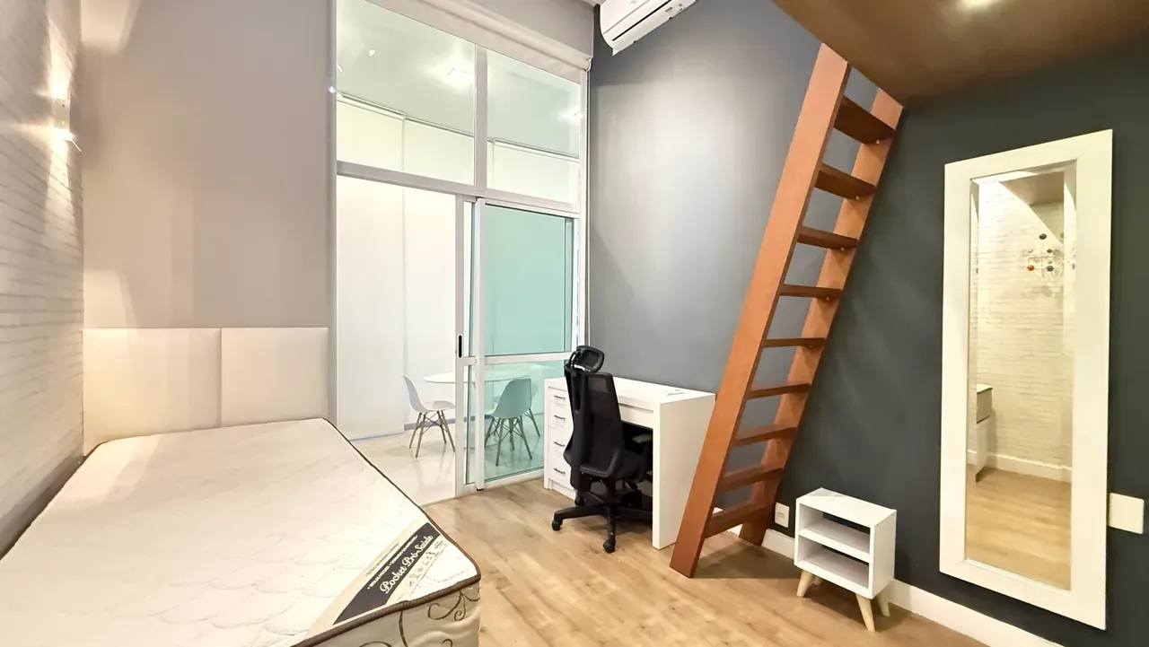 Furnished 103 m² apartment with 2 bedrooms and garden — photo 3