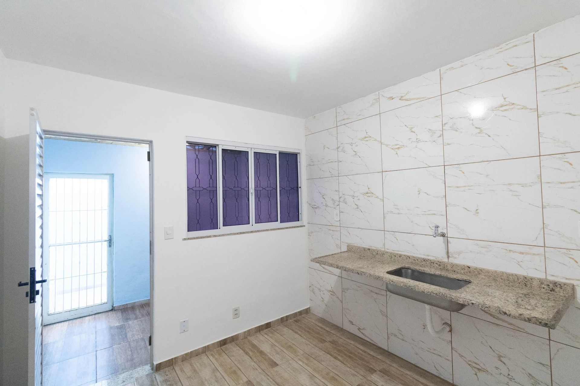 House with 2 bedrooms and 2 bathrooms, 2 parking spots