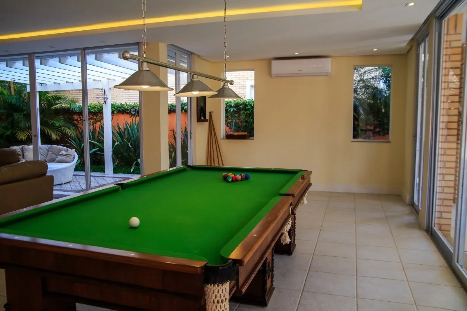 Furnished house with 5 en-suite bedrooms — photo 39
