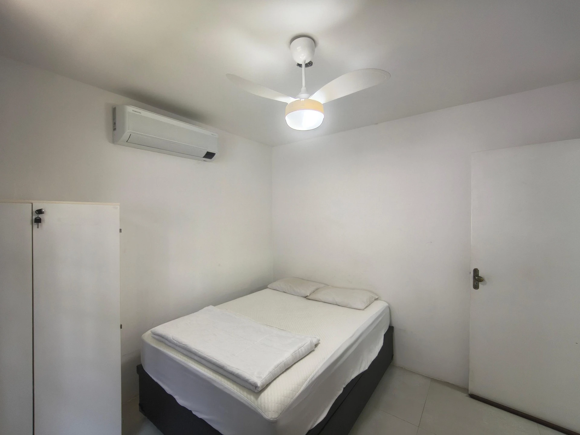 Casa mobiliada com 3 quartos e varanda, com 6 vagas — photo 55