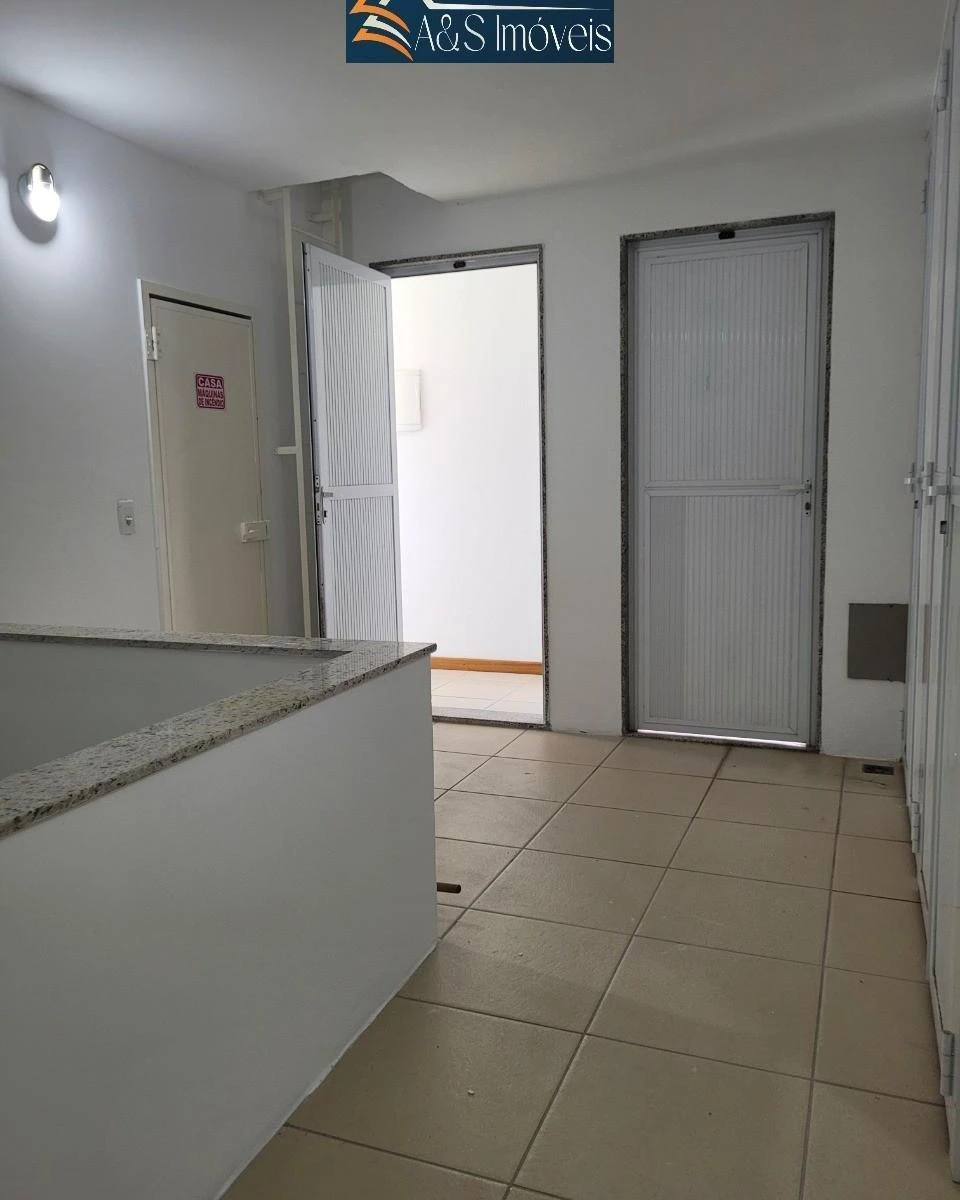 238 m² apartment with 3 parking spaces and 3 en-suites — photo 26