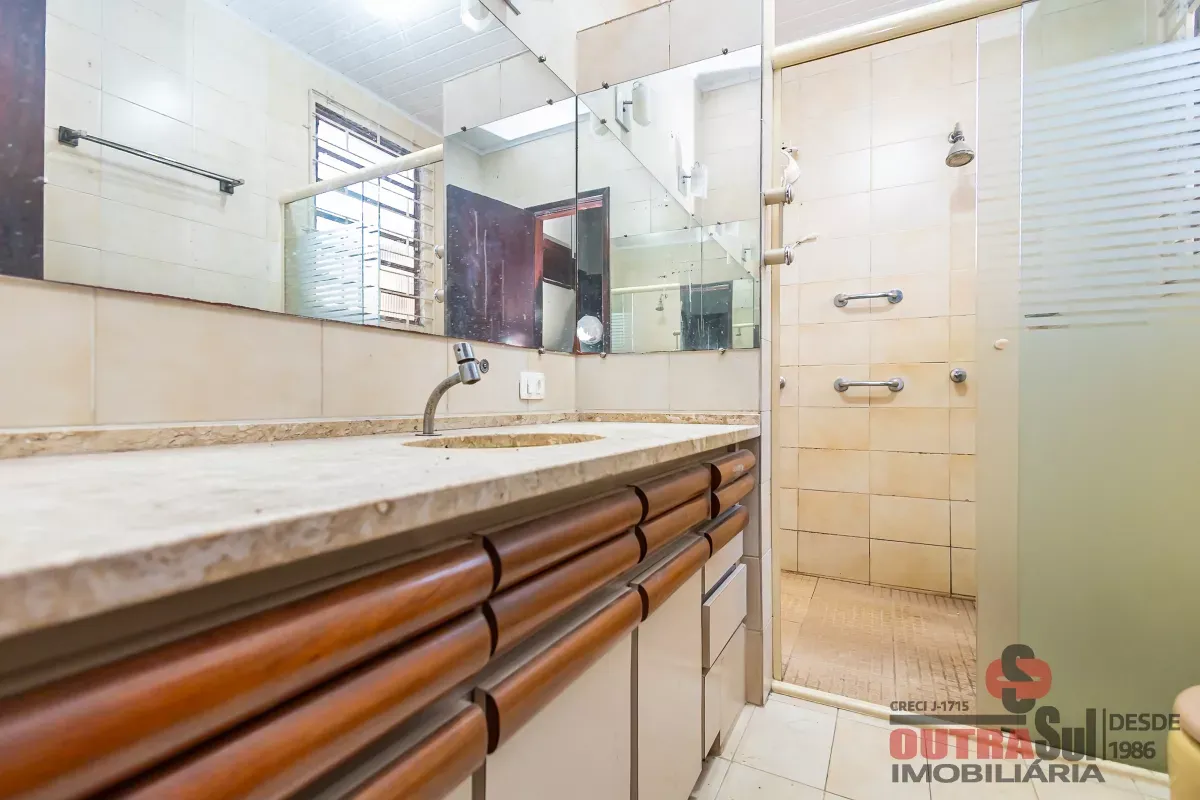Casa com 2 dormitórios e 4 banheiros para locação — photo 26