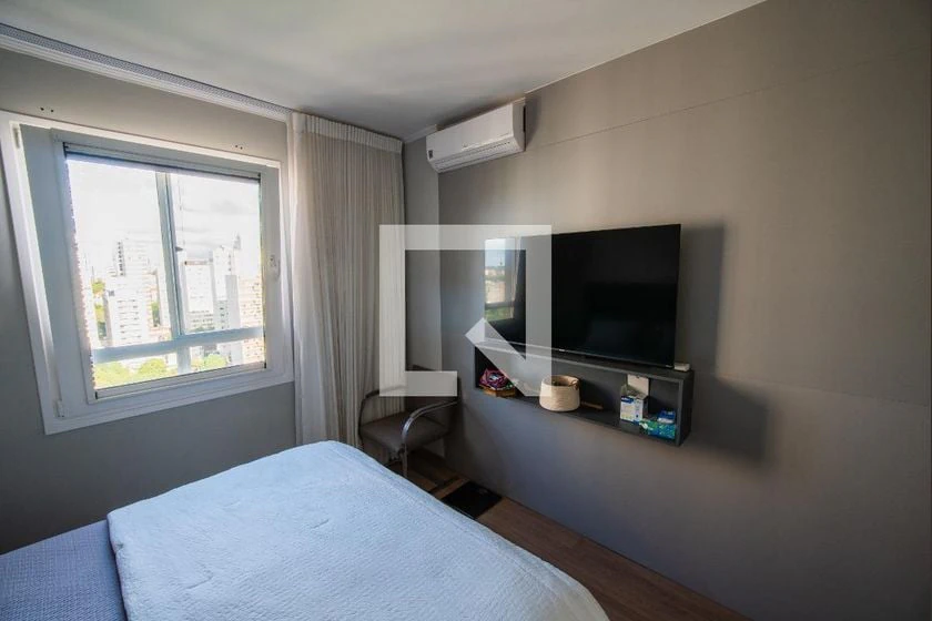 2-bedroom apartment with a home office — photo 4