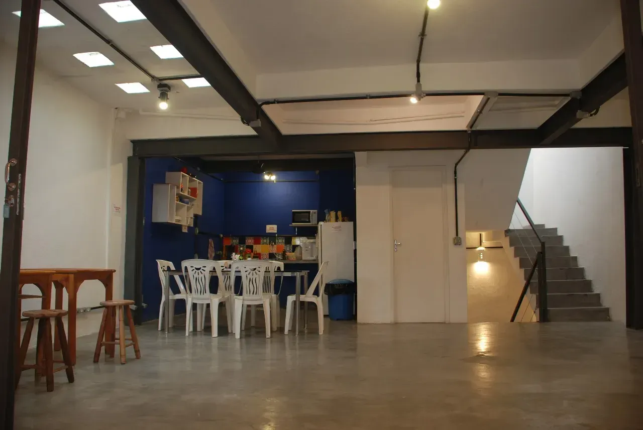 Unfurnished house with 5 bedrooms and 4 bathrooms — photo 11