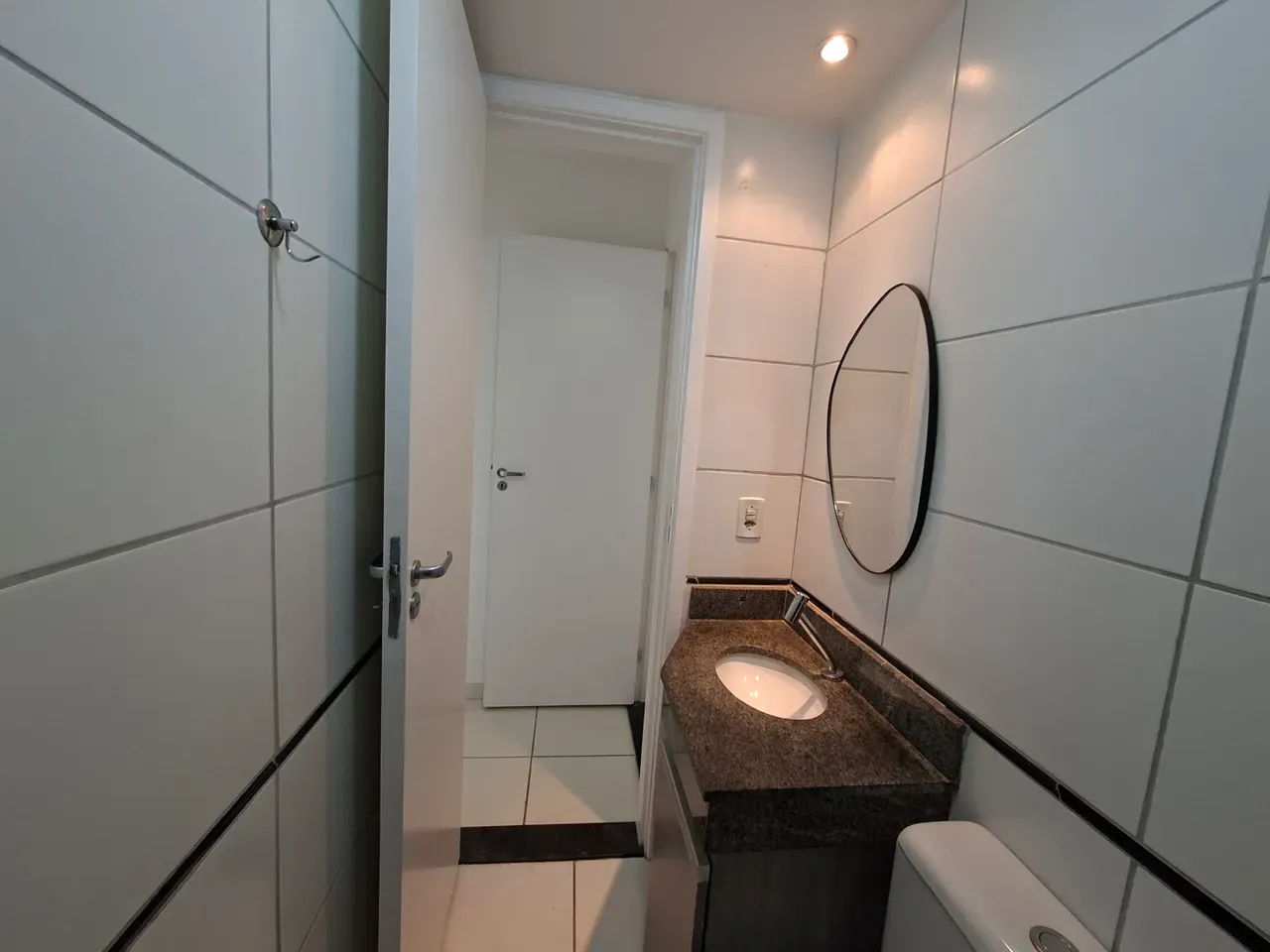2-bedroom apartment with suite and private garden — photo 2