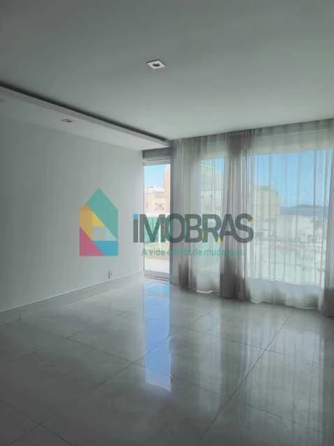 Triplex penthouse 660 m² with 3 suites and parking — photo 4