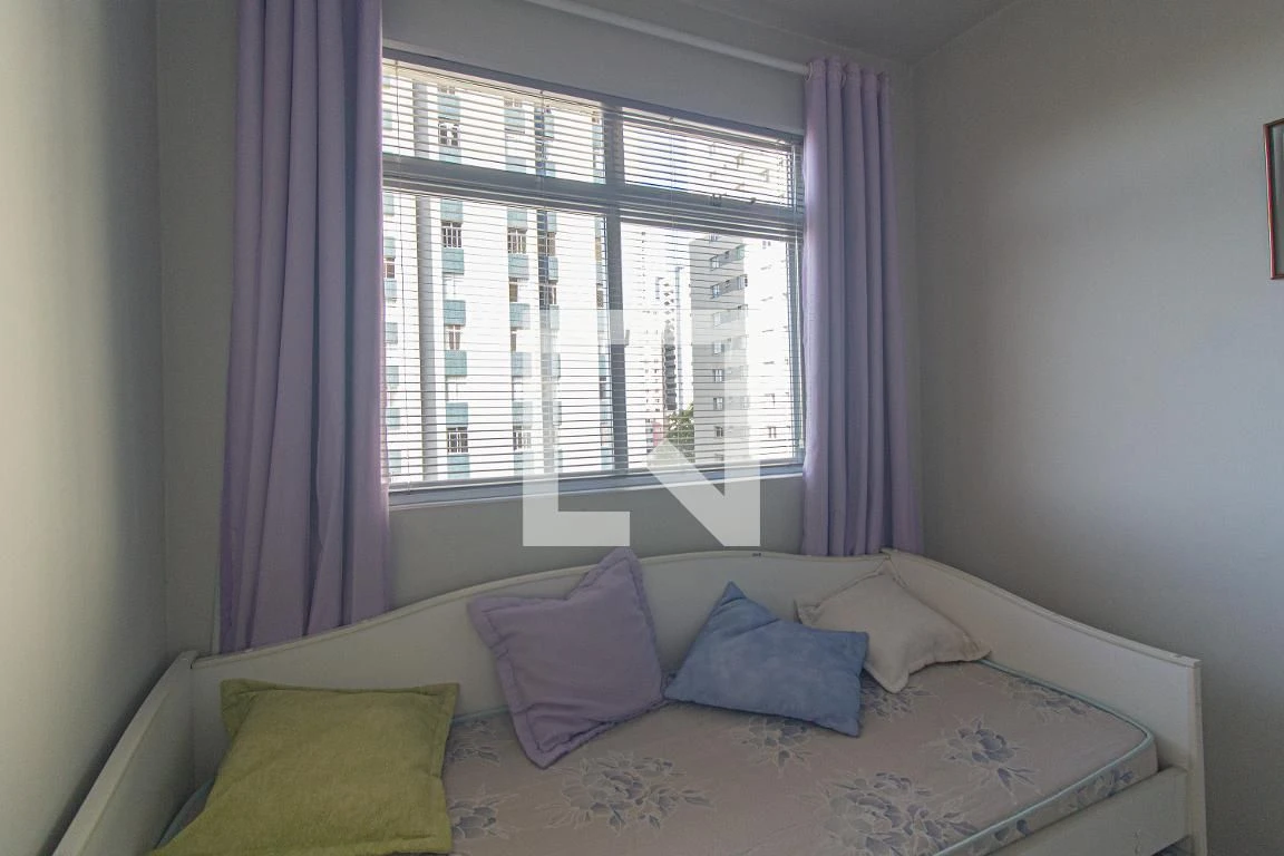 Furnished apartment, 97 m², with a glass-enclosed balcony — photo 23