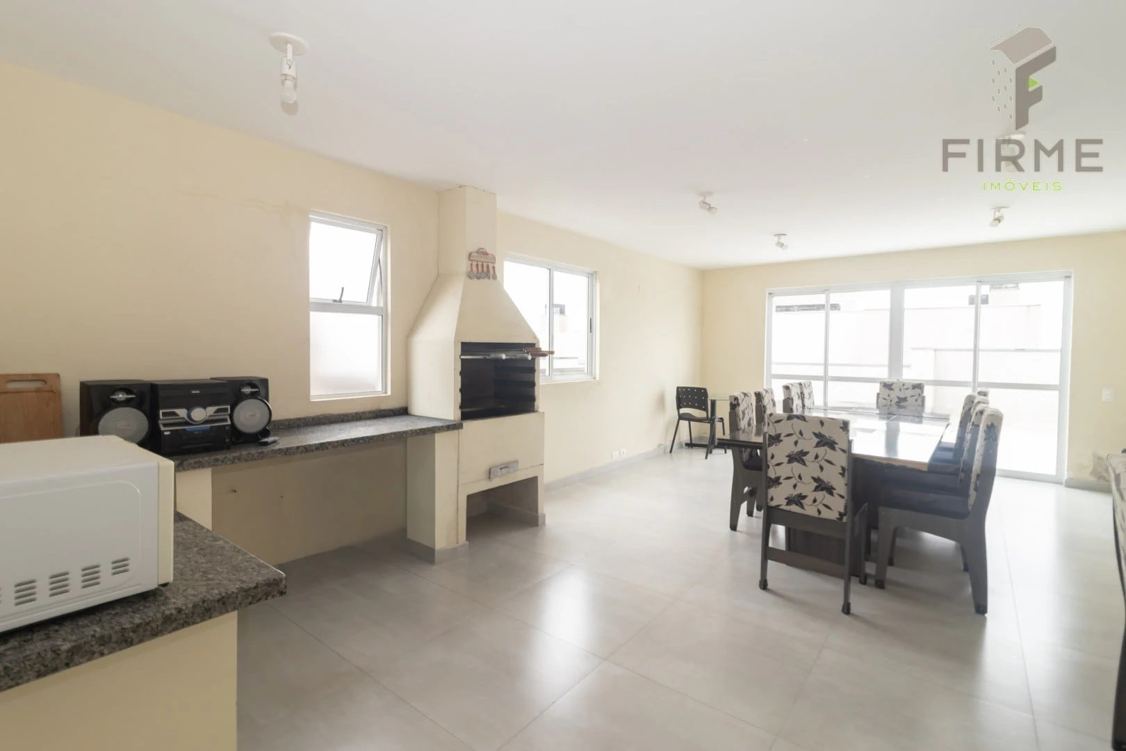 One-bedroom, 32 m² apartment in Curitiba — photo 17