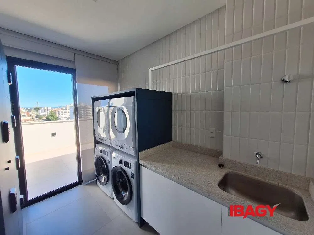 2-bedroom apartment with en-suite and private BBQ — photo 6