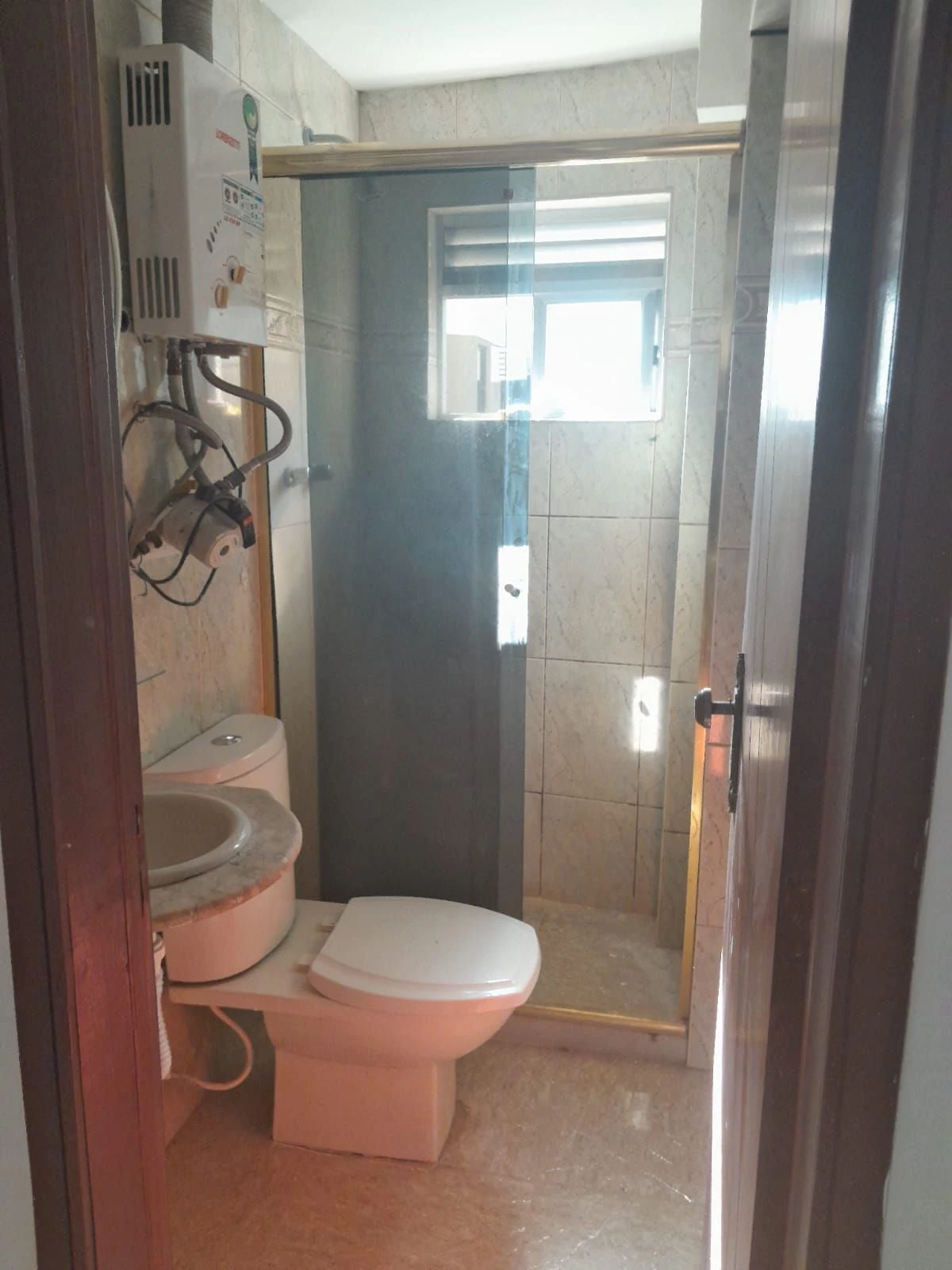 Квартира з 3 спальнями та балконом із грилем — photo 17