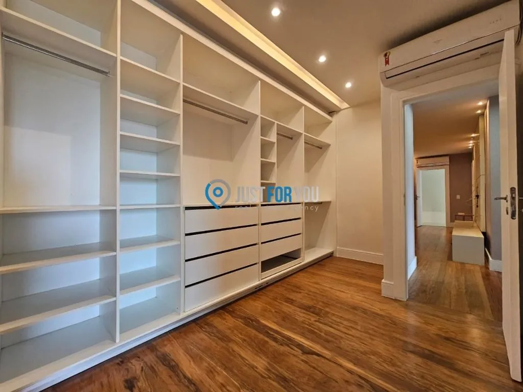 Apartamento mobiliado de 4 quartos em condomínio com piscina — photo 46
