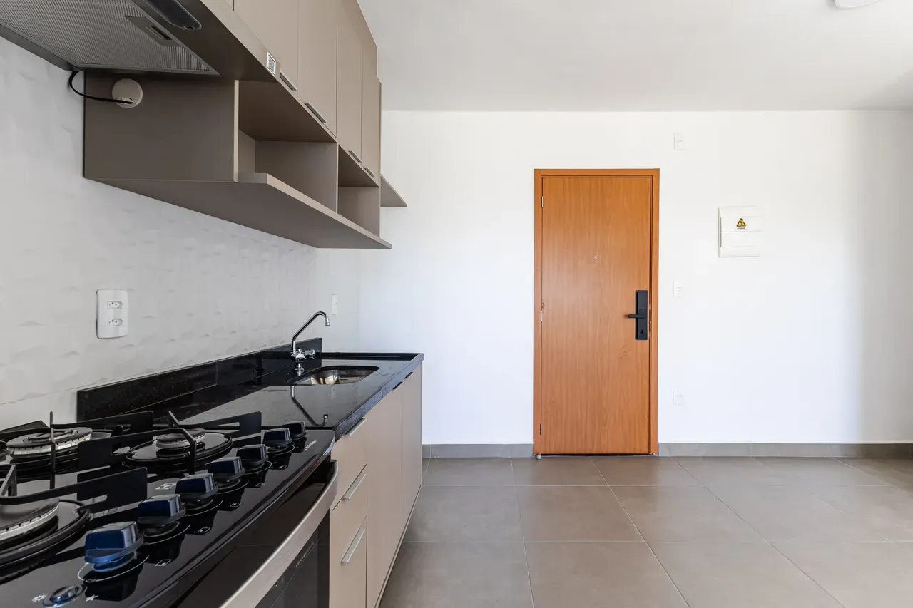 Furnished 77 m² apartment with 2 bedrooms and balcony — photo 9