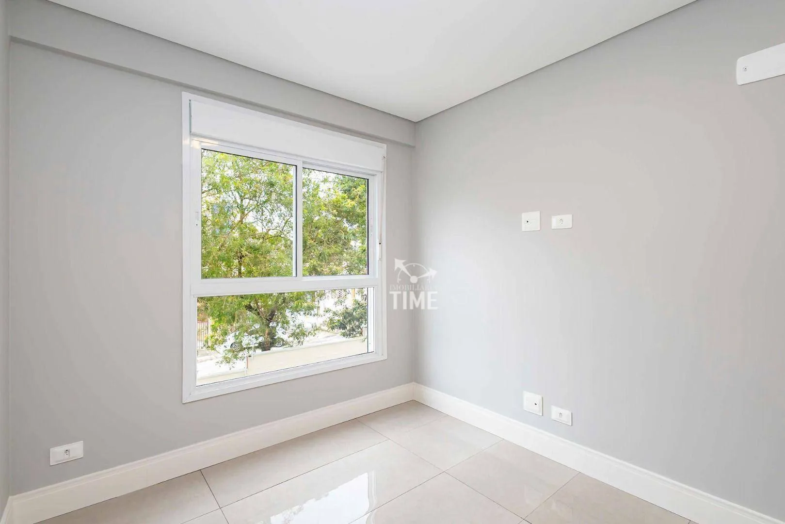 Modern 2-bedroom apartment with en-suite and 98 m² — photo 32