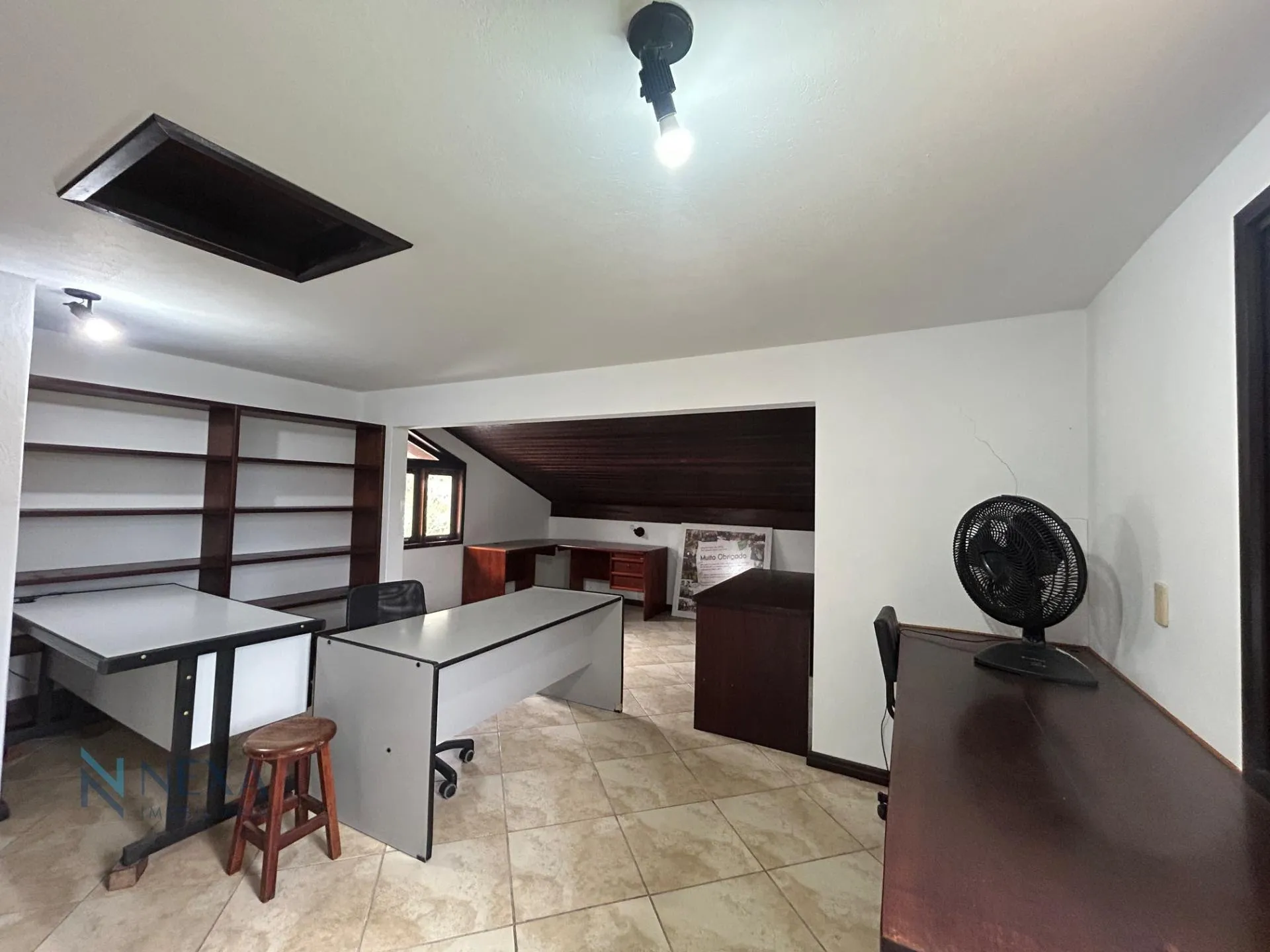 House with 5 bedrooms and 499 m², 2 en-suites — photo 35