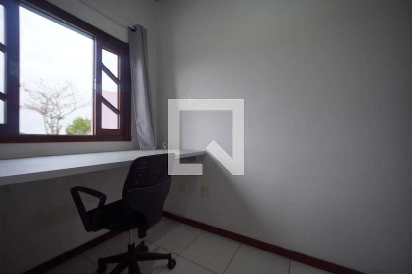 Home office in a 4-bedroom house, 150 m² — photo 10