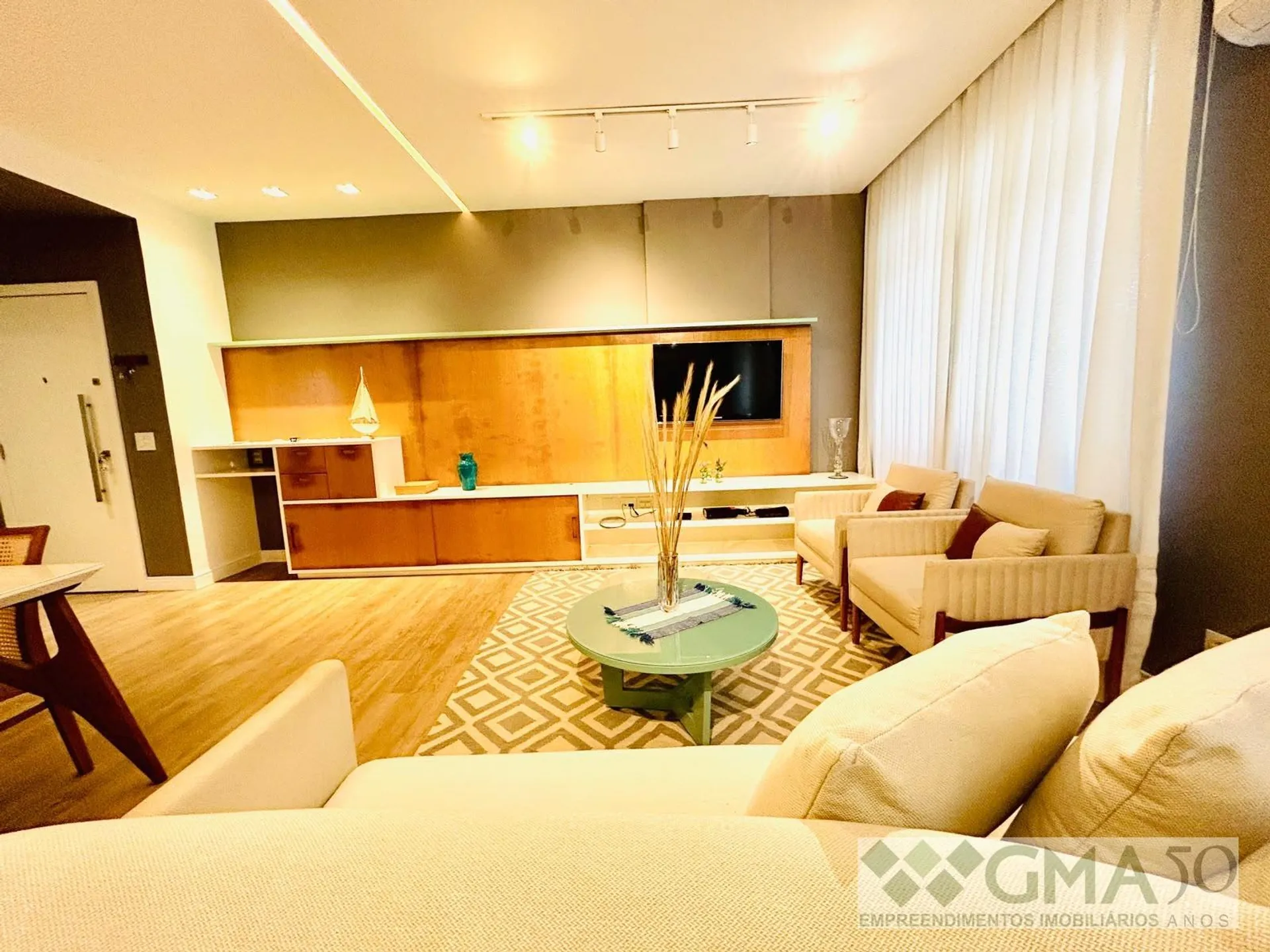 Furnished 110 m² apartment with 3 bedrooms and 1 parking spot — photo 16