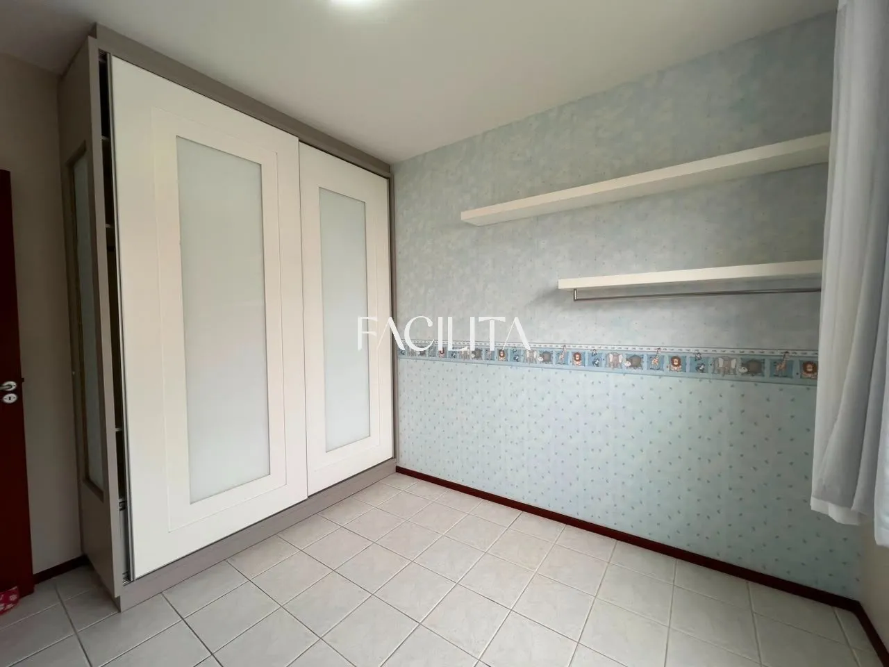 1st-floor apartment with 2 bedrooms and 1 en-suite — photo 26
