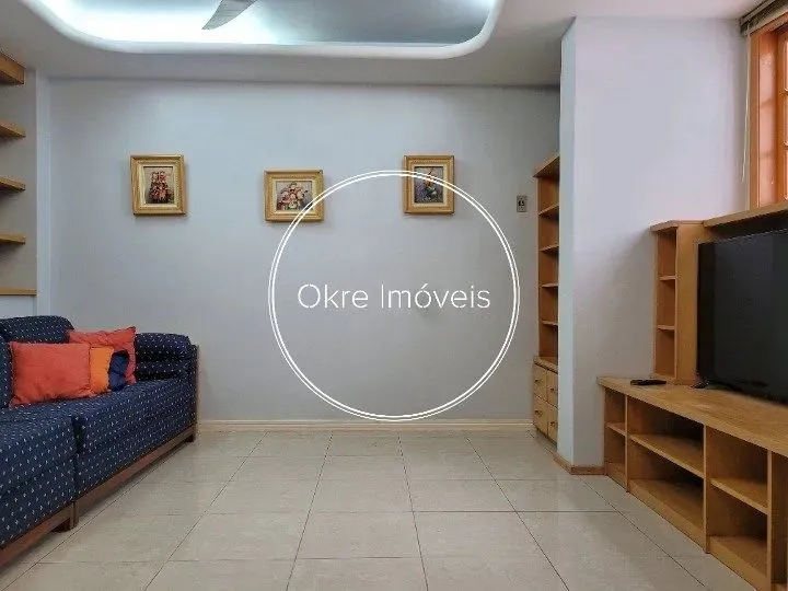 Apartment with 4 bedrooms and built-in wardrobes — photo 18