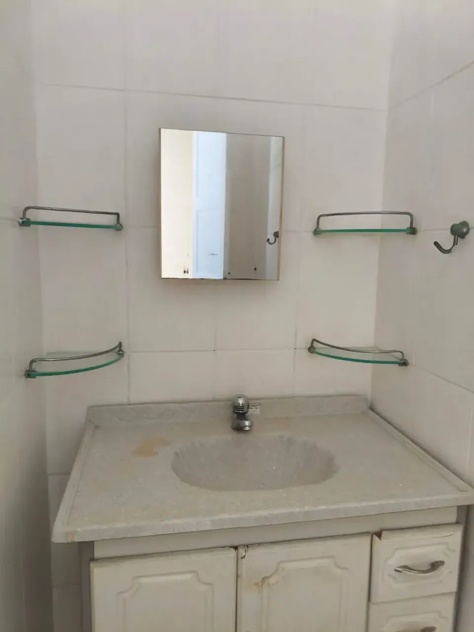 64 m² apartment with 2 bedrooms and 2 bathrooms — photo 20