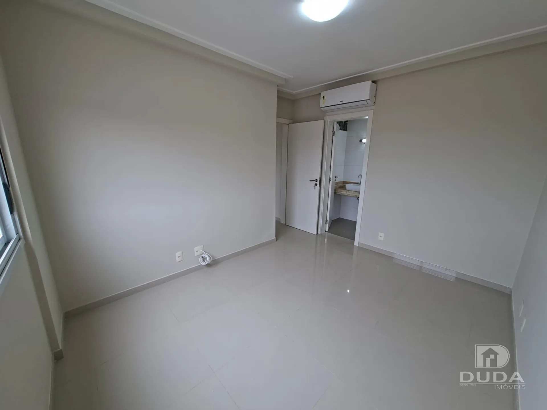 Apartment on the 10th floor with floor-to-ceiling windows — photo 15