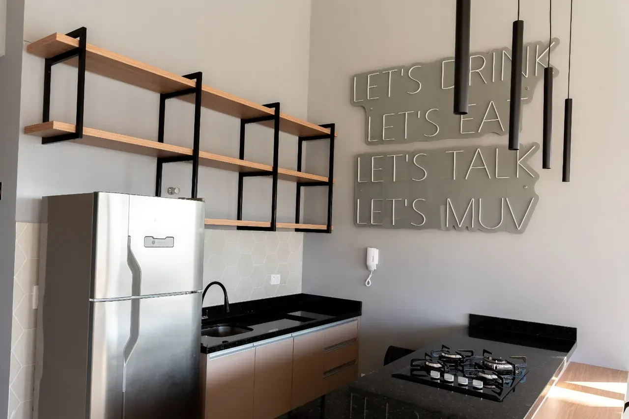 Furnished 1-bedroom apartment with no parking space — photo 31