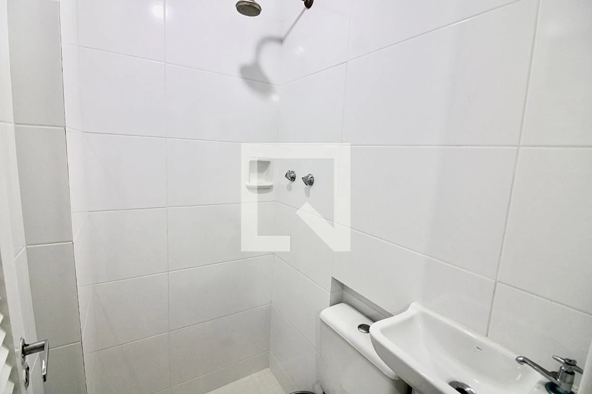 3-bedroom apartment, 1 with its own bathroom, 200 m² — photo 41