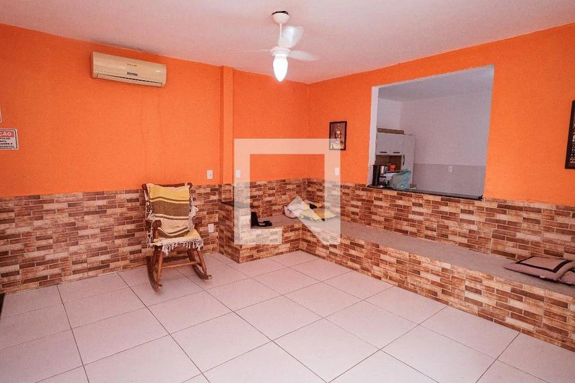 Furnished house with a pool and 3 bedrooms — photo 25