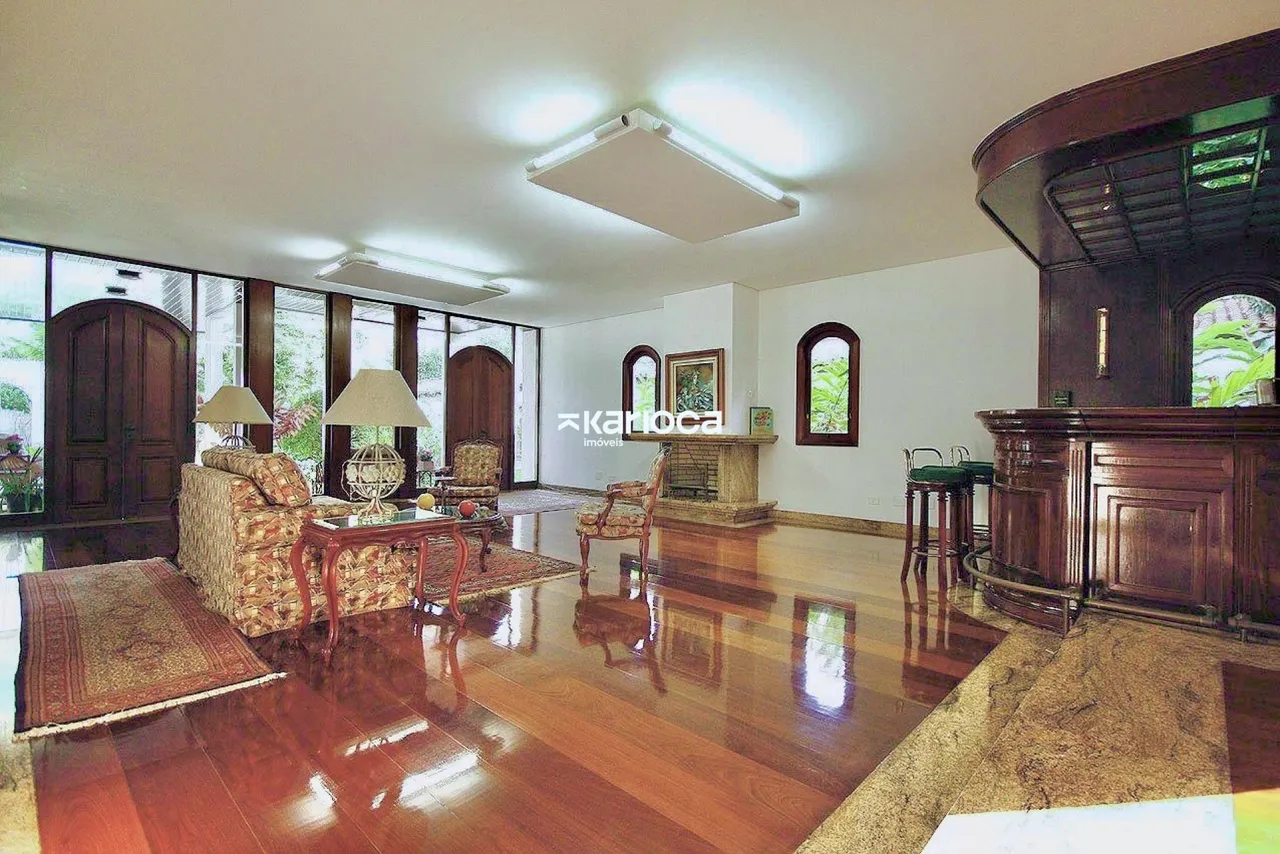 Unfurnished apartment with 5 bedrooms and open-plan kitchen — photo 9