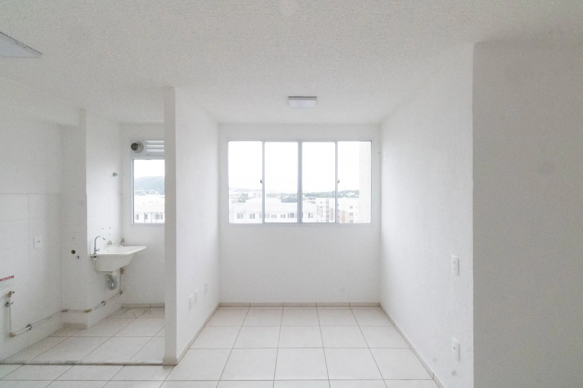 2-bedroom apartment in a building with a gym — photo 28