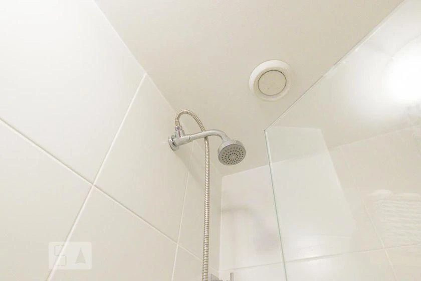 Apartamento mobiliado com 3 quartos e varanda