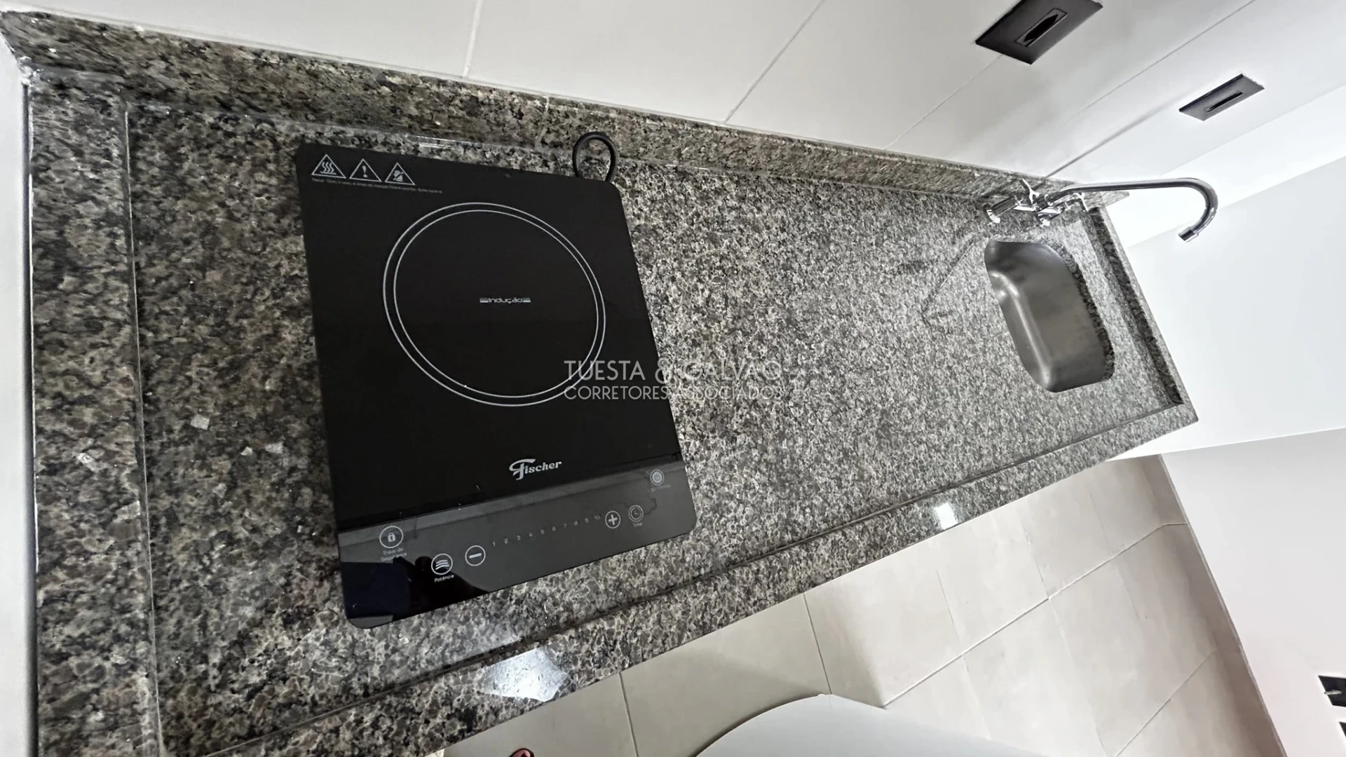 1-bedroom apartment with open-plan kitchen, 47 m² — photo 8