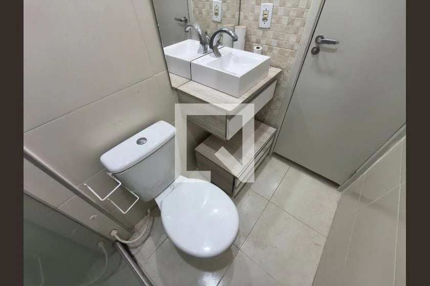 2-bedroom apartment in a building with a gym — photo 33