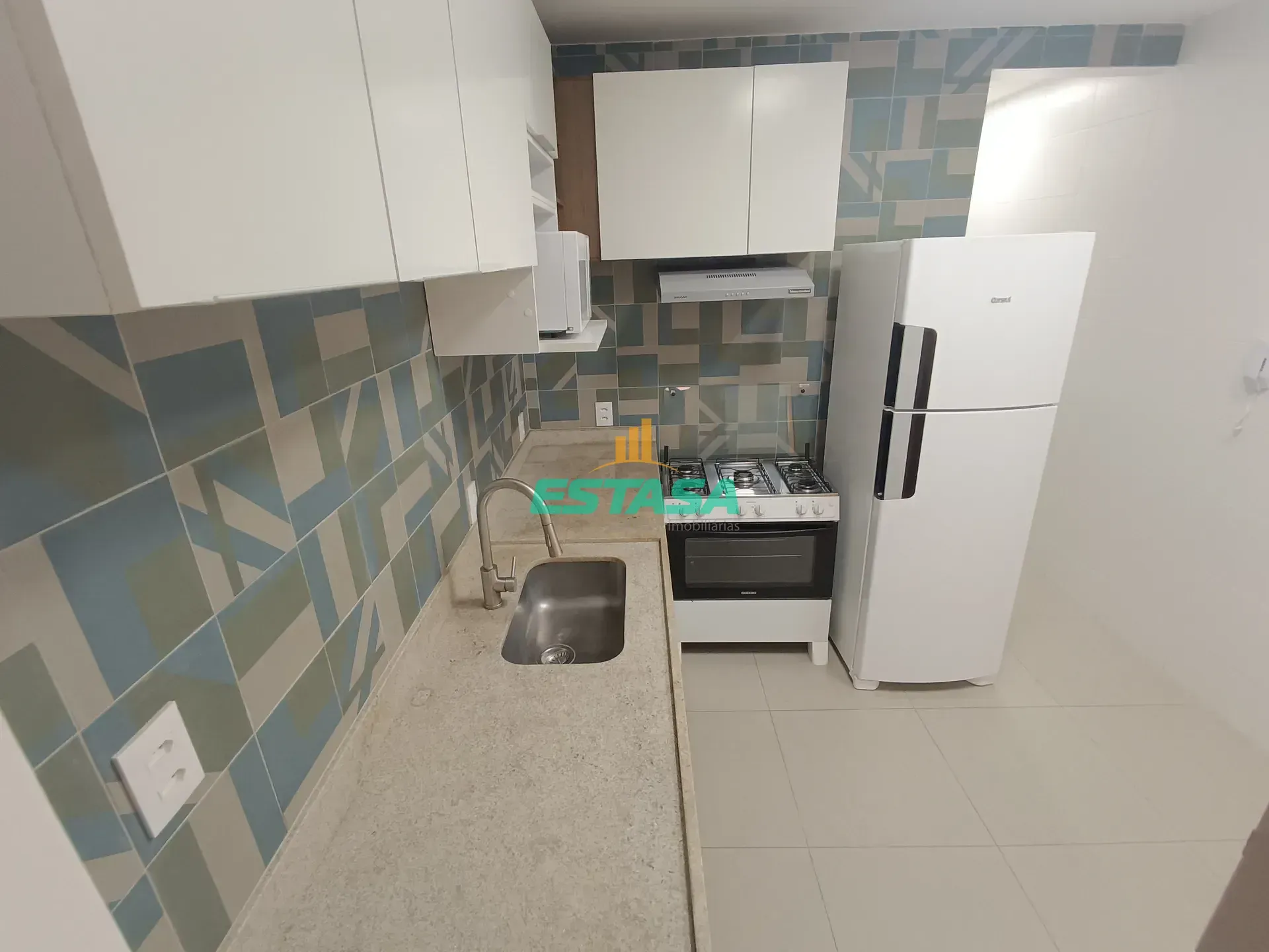 Furnished apartment with 3 bedrooms and 2 bathrooms — photo 27