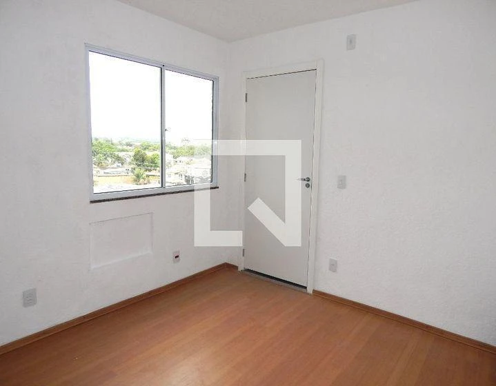 Деревянный пол или ламинат и 2 спальни: квартира 45 м² — photo 2