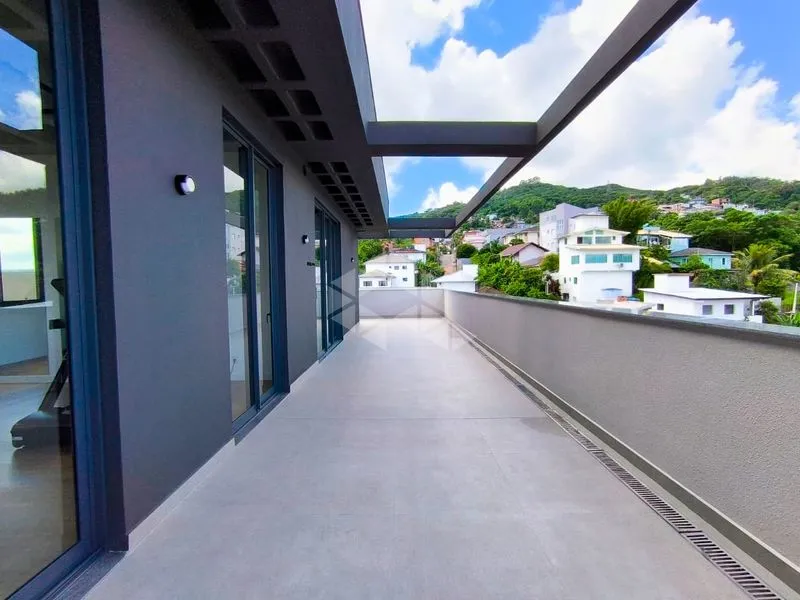 2-bedroom apartment with a washing machine — photo 25