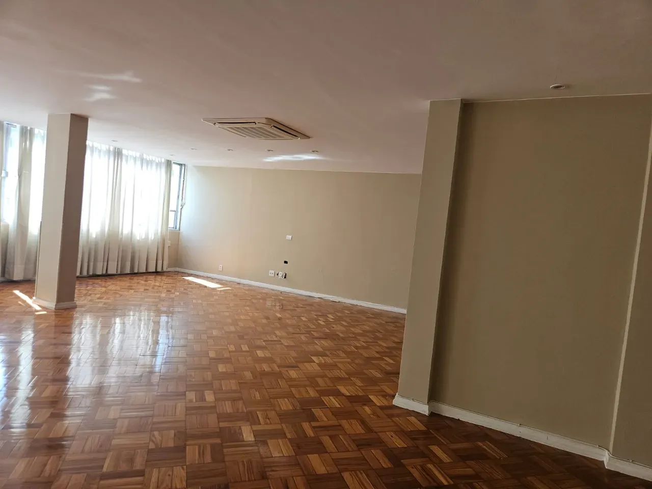 Apartamento, 200 m², com varanda envidraçada — photo 9